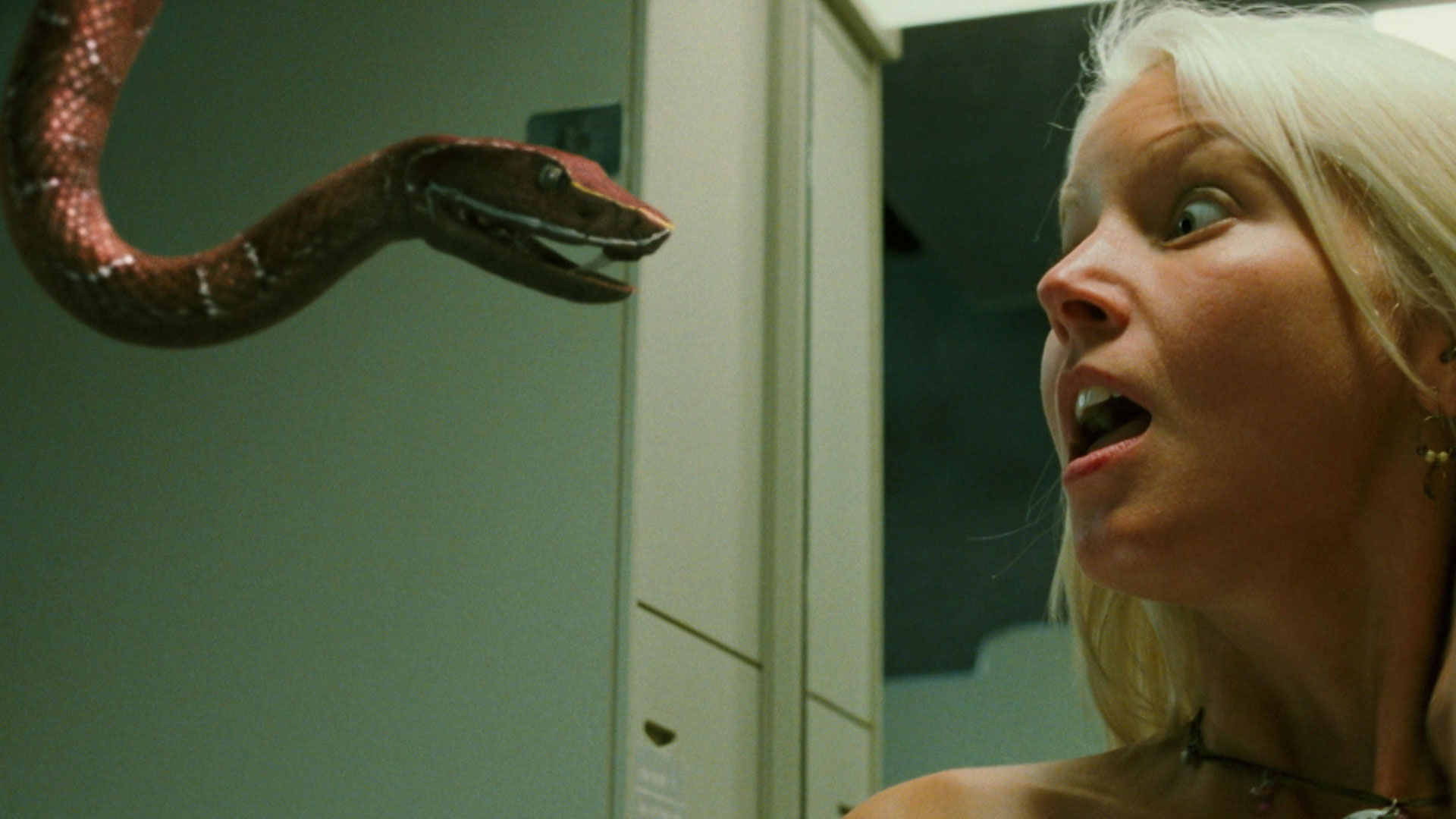 Snakes on the plane sex scene